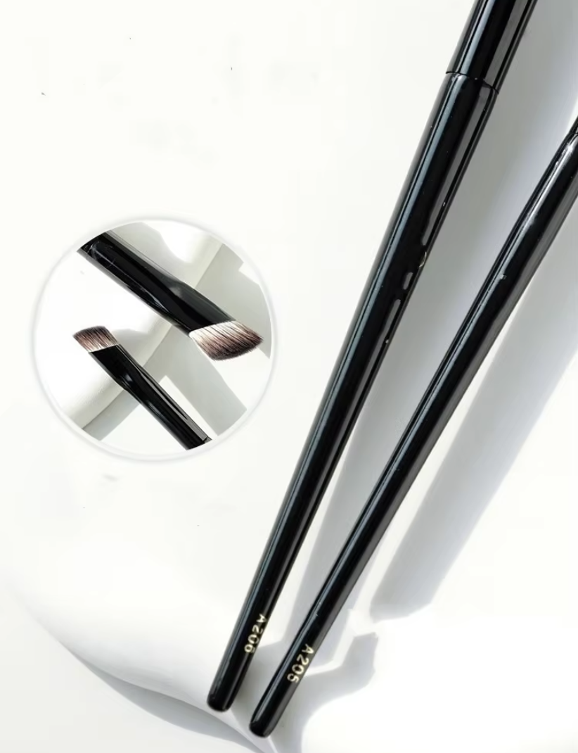 Triangle Makeup Brush Conceale - Beauty Makeup Logo Design ulasan dan harga